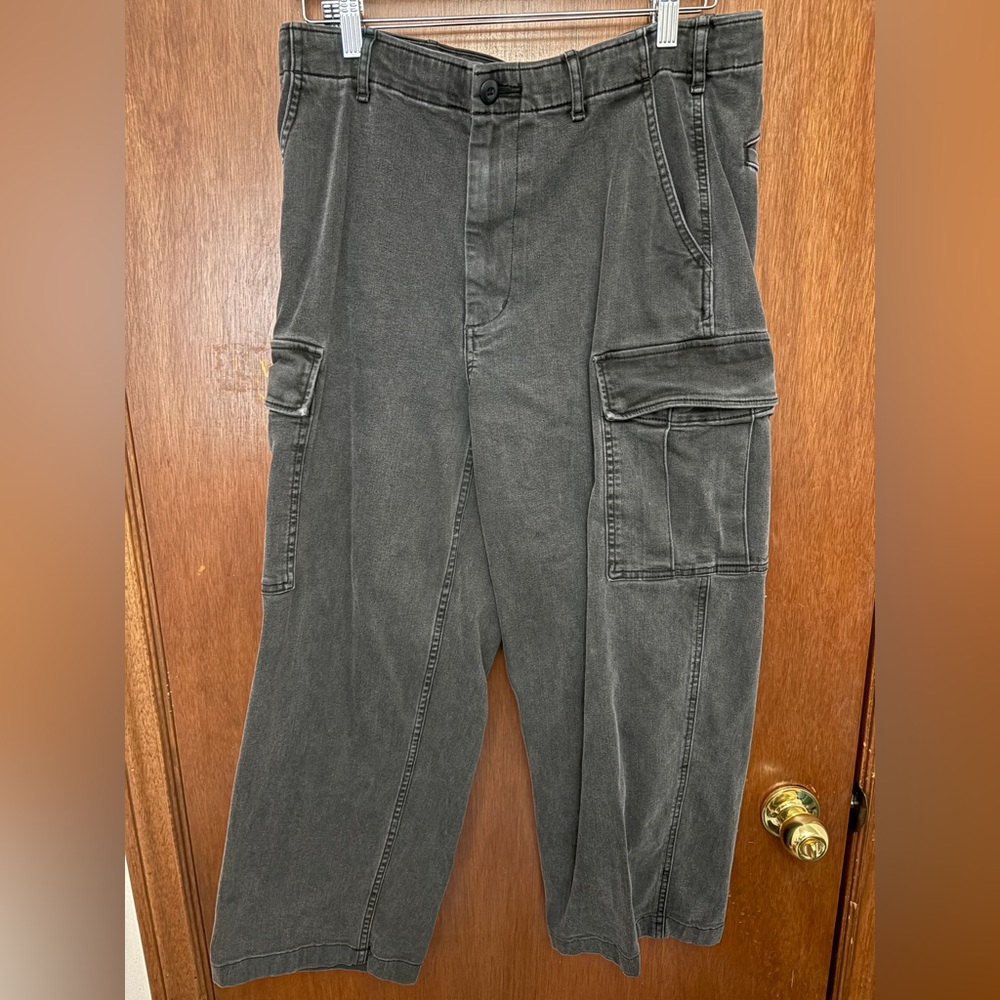 Uniqlo Men's Charcoal Cargo Pants